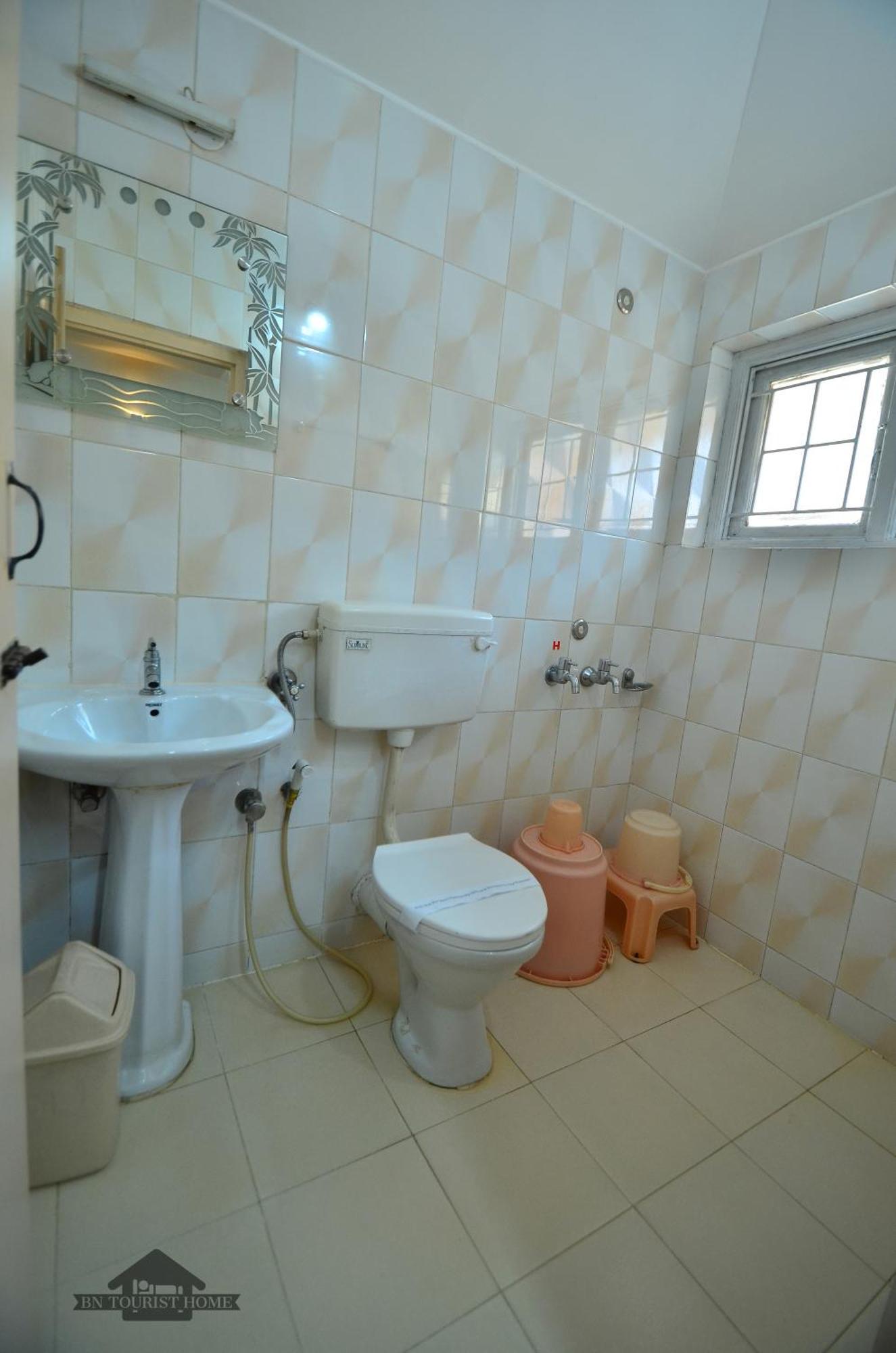 Bn Tourist Home Ооти Екстериор снимка