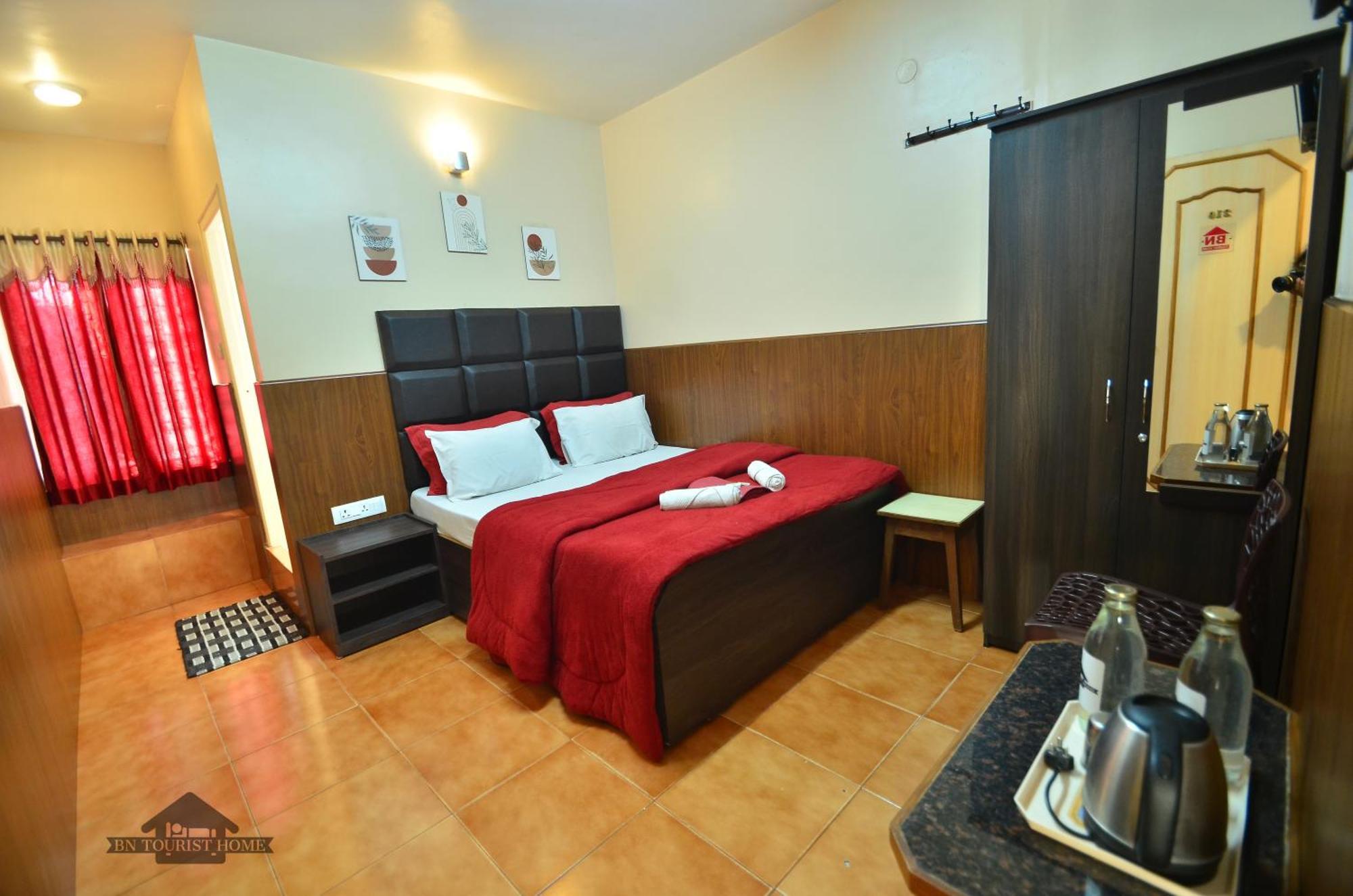 Bn Tourist Home Ооти Екстериор снимка